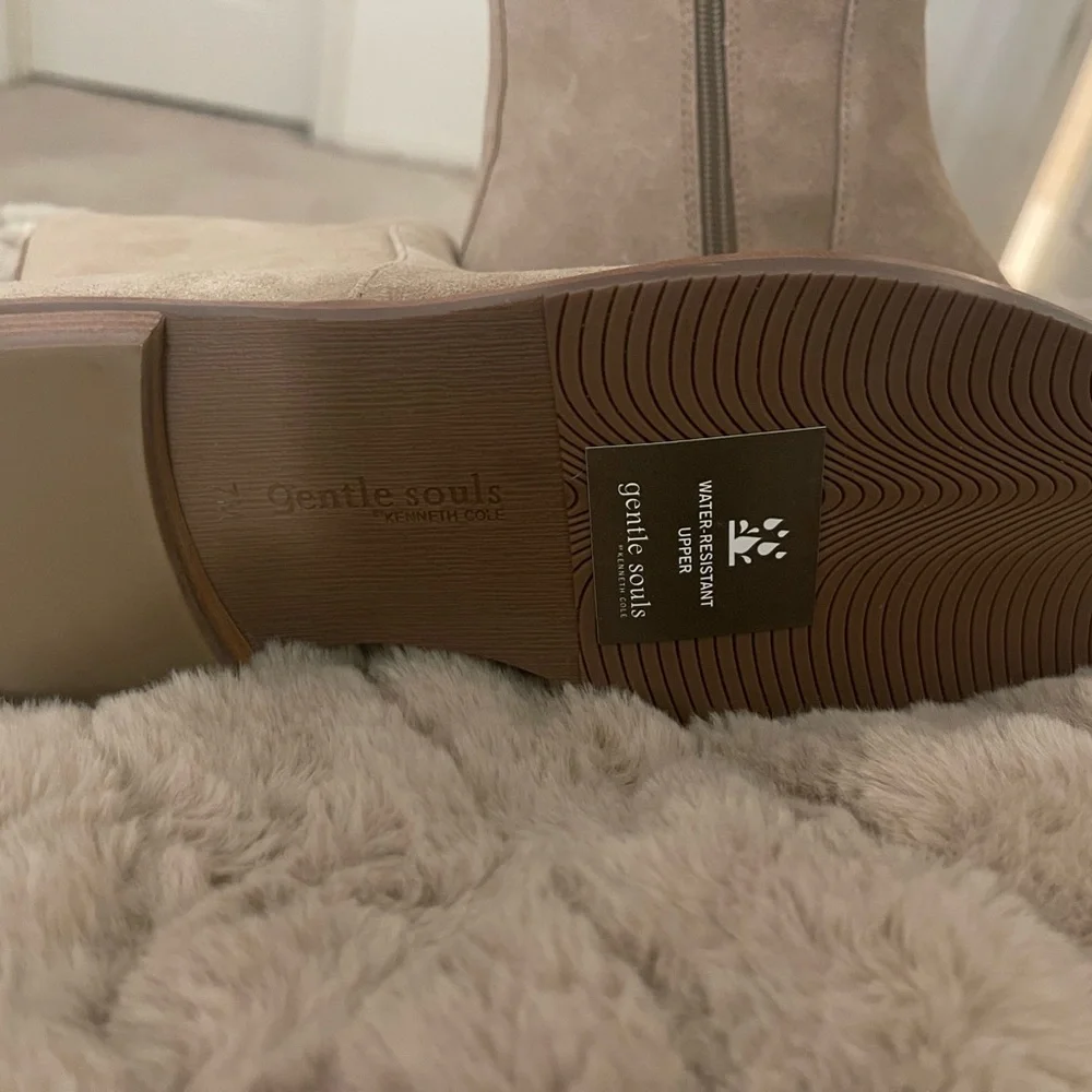 NEW: Gentle Souls “Terran” Boots- size 7 (fits like a 6.5) - Picture 5 of 8